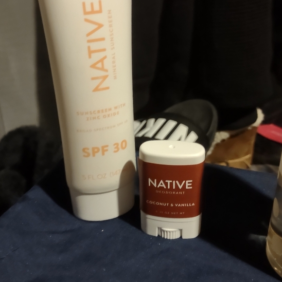 NATIVE SPF Sunscreen Lotion - Picture 3 of 8